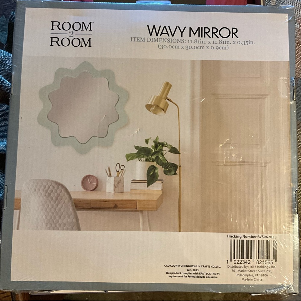 Wavy Mirror - Mint Green Wavy Scallop Round Wall Mirror 12in NEW - Picture 5 of 6